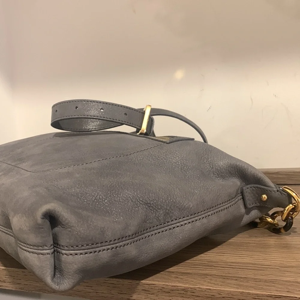 🔥 RARE Fendi Leather Crossbody 🔥 - Picture 8 of 17